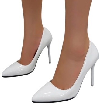 SHEIN DAMSKIE CZÓŁENKA BIAŁE WSUWANE 40 VDC