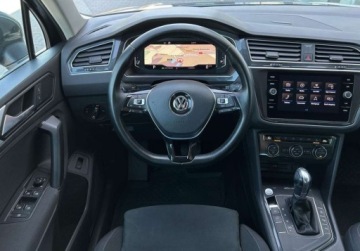Volkswagen Tiguan II SUV 1.5 TSI EVO 150KM 2019 Volkswagen Tiguan Comfortline Pakiety, ACC, Kamera, GPS, ergoActive z mas, zdjęcie 4