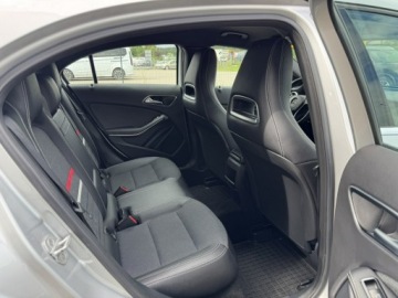 Mercedes Klasa A W176 Hatchback 5d Facelifting 180 122KM 2015 Mercedes A 180 Tylko 130000km*PDC*Navi, zdjęcie 19
