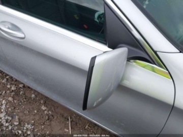 Mercedes Klasa C W205 2015 Mercedes-Benz Klasa C 2015 MERCEDES-BENZ C 300 LUXURY 4MATIC 2.0 Benzyna, zdjęcie 13