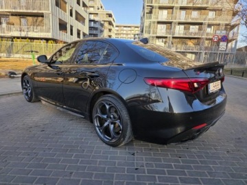 Alfa Romeo Giulia II Sedan Facelifting 2.0 Turbo 280KM 2023 ALFA ROMEO GIULIA ESTREMA A TI Q4, 2.0l Turbo 280KM Bezwypadkowy 23,434km, zdjęcie 28