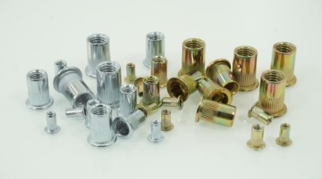 НАБОР СТАЛЬНО-АЛЮМИНИЕВЫХ ЗАКЛЕПОЧНЫХ ГАЙОК СТАЛЬНО-АЛЮМИНИЕВЫХ ЗАКЛЕПОЧНЫХ ГАЙОК