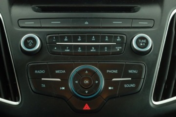 Ford Focus III Kombi Facelifting 1.5 TDCi 120KM 2017 Ford Focus 1.5 TDCi, Klima, Klimatronic, Tempomat, zdjęcie 9