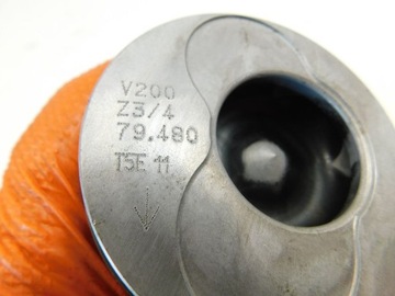 Поршень + шатун 038G VW Golf V 1.9 TDI Octavia 105