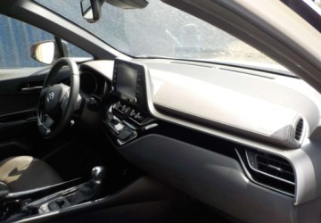 Toyota C-HR I Crossover Facelifting 1.8 Hybrid 122KM 2020 Toyota C-HR Okazja 1.8 Hybryda 122KM, zdjęcie 23