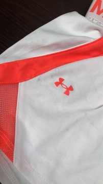 Under Armour szorty warstwowe defekt M