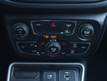 Jeep Compass II SUV 1.3 TMair 130KM 2020 Jeep Compass 1.3 T-GDI, Salon Polska, Serwis ASO, zdjęcie 15