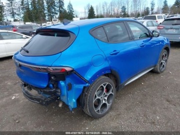 Alfa Romeo 2024 Alfa Romeo Tonale Ti, 2024r., 4x4, 1.3L 1.3 Benzyna 180KM, zdjęcie 2