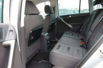 Volkswagen Tiguan I SUV 2.0 TDI CR DPF 140KM 2009 Volkswagen Tiguan 2.0 TDI CR 140 KM, 4x4, Klimatronic, Biksenon, Hak, Salo, zdjęcie 24