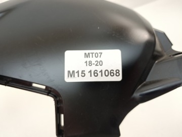 YAMAHA MT07 18-20 КРЫШКА ЗАЛИВНОЙ ГОРЛОВИНЫ БАКА ЛЕВАЯ