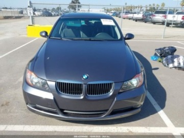 BMW Seria 3 E90-91-92-93 2006 BMW Seria 3 330I 2006 3.0 Benzyna 255KM, zdjęcie 10