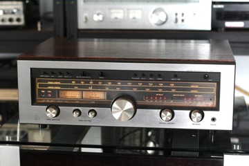 Luxman R-1050 amplituner stereo (1977-80)