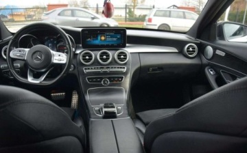 Mercedes Klasa C W205 2019 Mercedes-Benz Klasa C 2.0B AMG 265KM Navi Kamera Aktywne wydechy 123 TYS KM, zdjęcie 16