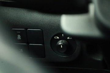 Citroen C-Elysee II Sedan Facelifting 1.2 PureTech 82KM 2019 Citroen C-Elysee 1.2 PureTech, Salon Polska, zdjęcie 12