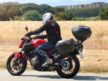 ДВЕ БОКОВЫЕ КОРОБКИ SHAD SH23 НАБОР ИЗ 2 ШТ.