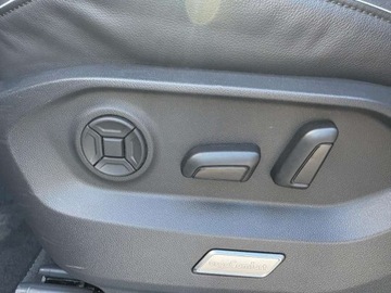 Volkswagen Touareg III SUV 3.0 V6 SCR TDI 286KM 2023 Volkswagen Touareg 3.0 TDI 286KM R-Line DSG Kamera360 DCC Hak Matrix Salon, zdjęcie 33