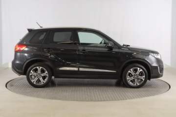 Suzuki Vitara III SUV 1.6 DDiS 120KM 2015 Suzuki Vitara 1.6 DDiS, 4X4, Skóra, Klima, zdjęcie 5