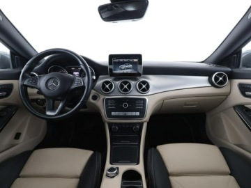 Mercedes CLA C117 Shooting Brake 1.6 180 122KM 2016 Mercedes CLA 180 automat skóra klima auto navi, zdjęcie 14