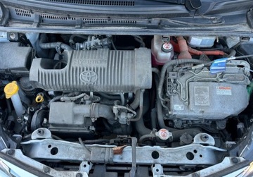 Toyota Yaris III Hatchback 5d Facelifting Hybrid 100KM 2017 Toyota Yaris 1,5 Benzyna Hybryda Automat GWARANCJA Zamiana Zarejestrowany, zdjęcie 30