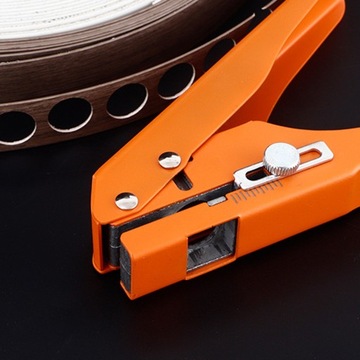 Дырокол с одним отверстием и регулируемой шкалой для картона ПВХ толщиной 15 мм.