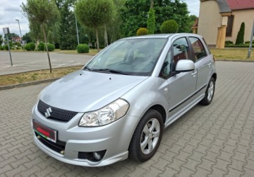 Suzuki SX4 I Hatchback Facelifting 1.6 VVT 120KM 2011 Suzuki SX4 Zarejestrowany - ubezpieczony - benzyna - 1,6 - 120 KM - 81.000, zdjęcie 2
