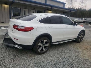 Mercedes GLC C253 2019 Mercedes-Benz GLC 2019, 2.0L, 4x4, od ubezpieczalni 2.0 Benzyna 241KM, zdjęcie 4