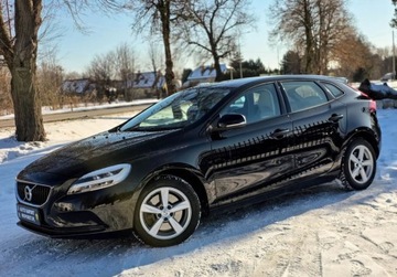 Volvo V40 II Hatchback Facelifting 1.5 T3 152KM 2017 Volvo V40 T3 AUTOMAT 1-Wl Salon Polska 2xOpony 1.5 Benzyna 152KM, zdjęcie 1