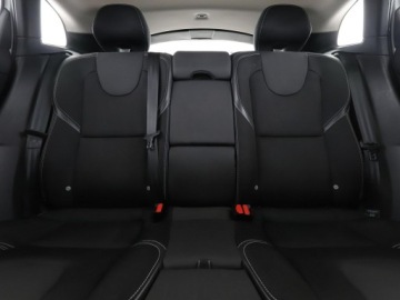 Volvo V40 II 2019 Volvo V40 automat full LED navi klima auto, zdjęcie 17