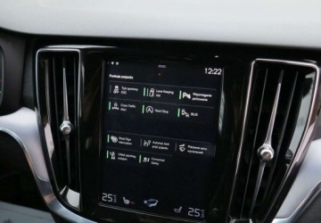 Volvo V60 I Kombi Facelifting 2.0 D3 DRIVE-E 150KM 2018 Volvo V60 Volvo V60 D3 Momentum 2.0 Diesel 150KM, zdjęcie 27