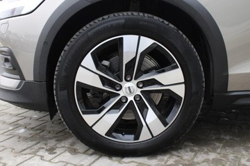 Volvo V60 II  2022 Volvo V60 Cross Country Momentum Pro, zdjęcie 7