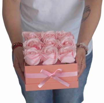 Мыло «Цветок» с 9 розовыми розами в коробке