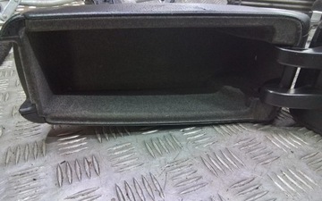 AUDI A4 B7 KOMBI LOKETNÍ OPĚRKA 8E0864207D