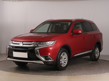 Mitsubishi Outlander III SUV Facelifting 2015 2.0 MIVEC 150KM 2015 Mitsubishi Outlander 2.0, Salon Polska, zdjęcie 1