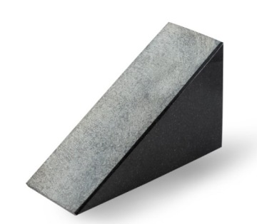 Гранитная могильная плитка с гравировкой 45x35x3 см + клин