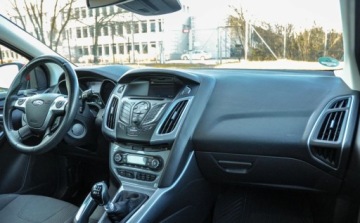 Ford Focus III Kombi 1.6 EcoBoost 150KM 2011 Ford Focus 1,6T (150KM) 178 tys. km 1.6 Benzyna 150KM, zdjęcie 9
