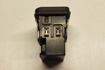 HNÍZDO 12V DODGE RAM 1500 PICK-UP (DJ, DS) 68253394AA 5.7L GASOLINE 257KW