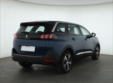 Peugeot 5008 II Crossover Facelifting 1.2 PureTech 130KM 2021 Peugeot 5008 PureTech 130, Automat, 7 miejsc, zdjęcie 4
