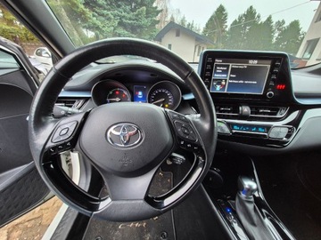 Toyota C-HR I Crossover Facelifting 1.8 Hybrid 122KM 2020 Toyota C-HR 1.8 Hybrid Selection, zdjęcie 6