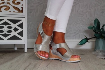 ЭЛЕГАНТНЫЕ САНДАЛИИ ЖЕНСКИЕ ИЗ КОЖИ НА ЛИПУЧКЕ