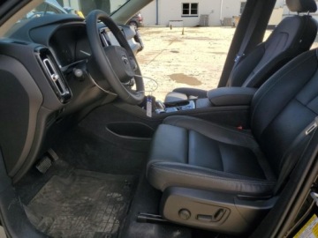 Volvo XC40 2024 Volvo XC 40 Plus 2024 2.0l 2.0 Benzyna 194KM, zdjęcie 7