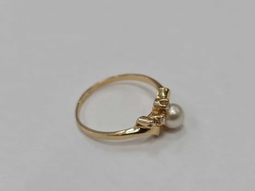 Złoty pierścionek/ 585/1.93g/ R17/ Perła hodowlana