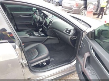 Maserati Ghibli III 2021 Maserati Ghibli S Q4 2021 3.0l 3.0 Benzyna 424KM, zdjęcie 9