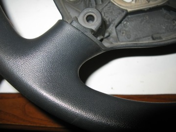 AUDI A4 B6 VOLANT 8E0000124 MOC PĚKNÝ SOUL ČERNÁ