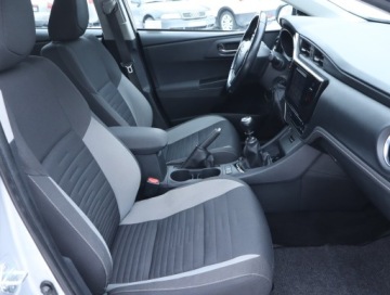 Toyota Auris II Touring Sports Facelifting 1.6 Valvematic 132KM 2016 Toyota Auris 1.6 Valvematic, Salon Polska, Klima, zdjęcie 8