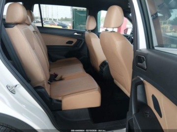 Volkswagen Tiguan III 2024 Volkswagen Tiguan 2.0T 2024 2.0 Benzyna 184KM, zdjęcie 12