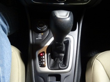 Jeep Cherokee V Terenowy 3.2 V6 272KM 2015 Jeep Cherokee Samochód w bardzo dobrym stanie ,, zdjęcie 9