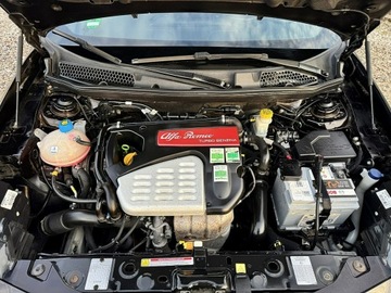 Alfa Romeo Giulietta Nuova II Hatchback 5d 1.4 TB 16v 120KM 2011 Alfa Romeo Giulietta Navi PDC Climatronic, zdjęcie 15