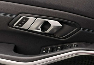 BMW Seria 3 G20-G21 Touring 2.0 330e 292KM 2023 BMW Seria 3 M SPORT 4x4 Shadow Line FV 23 2.0 Hybryda Plug-in 292KM, zdjęcie 23