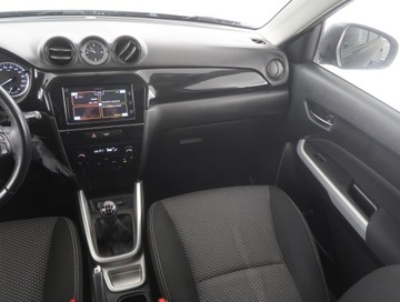 Suzuki Vitara III SUV 1.6 VVT 120KM 2017 Suzuki Vitara 1.6 VVT, Salon Polska, Serwis ASO, zdjęcie 7