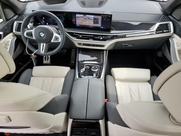 BMW X7 2024 BMW X7 M60I 2024 4.4l 4.4 Benzyna 523KM, zdjęcie 8